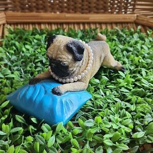 Vintage 1990 Resin Pillow Pug With Pearls